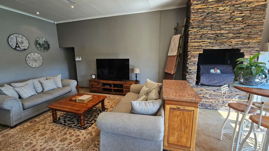 3 Bedroom Property for Sale in Meerhof North West